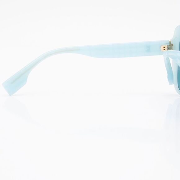 Burberry Helena Sunglasses - Picture 4 of 5